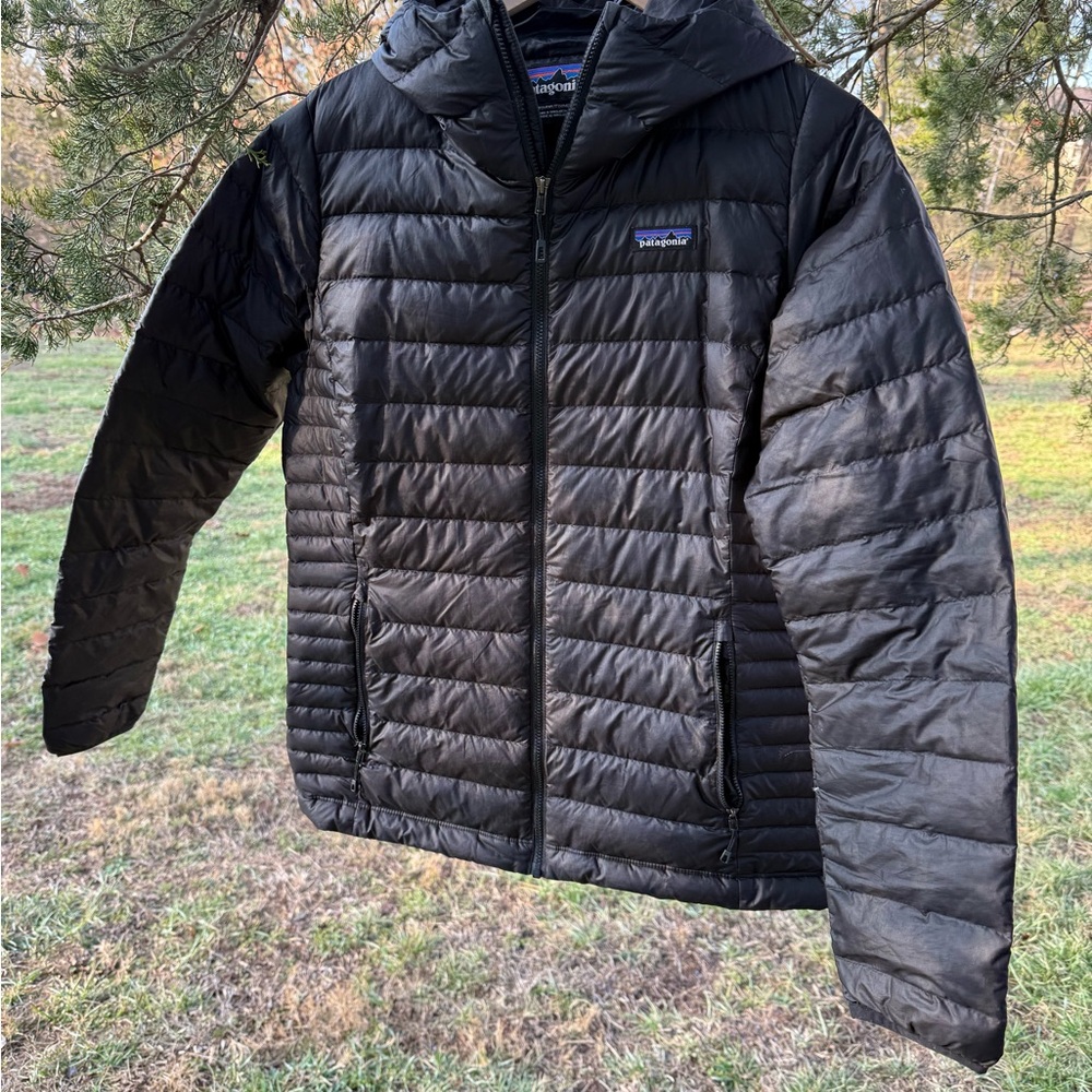 Patagonia Women's Black Hooded Puffer Jacket
